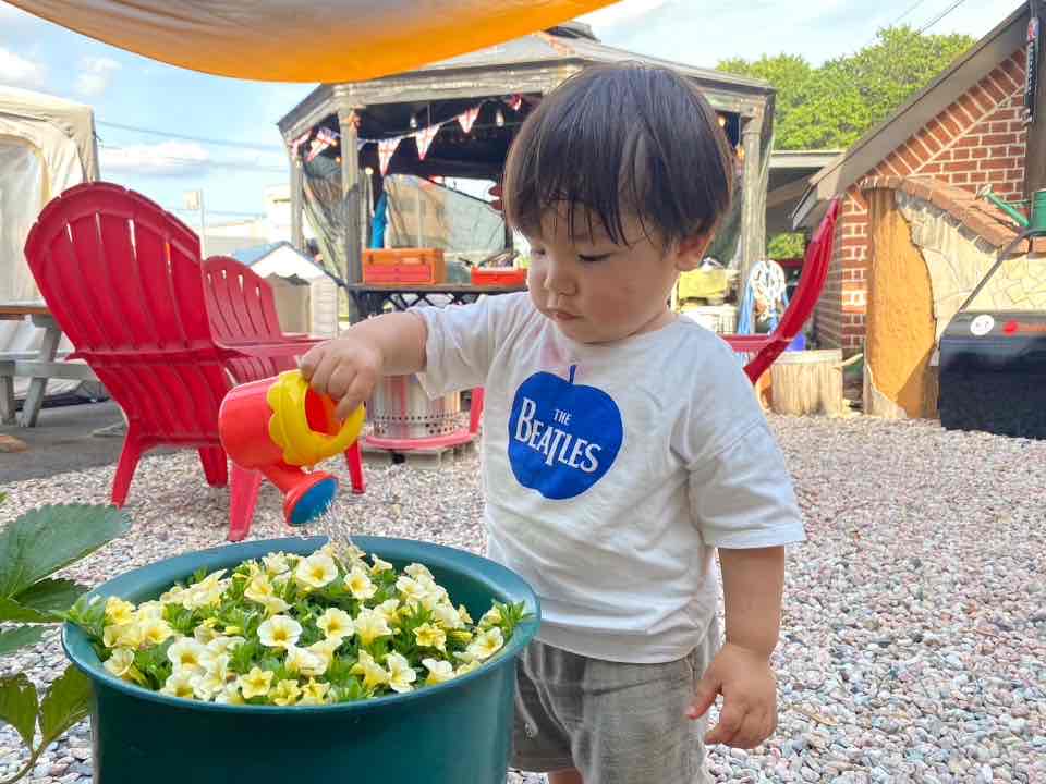 ビニールカーテンを開けると♪